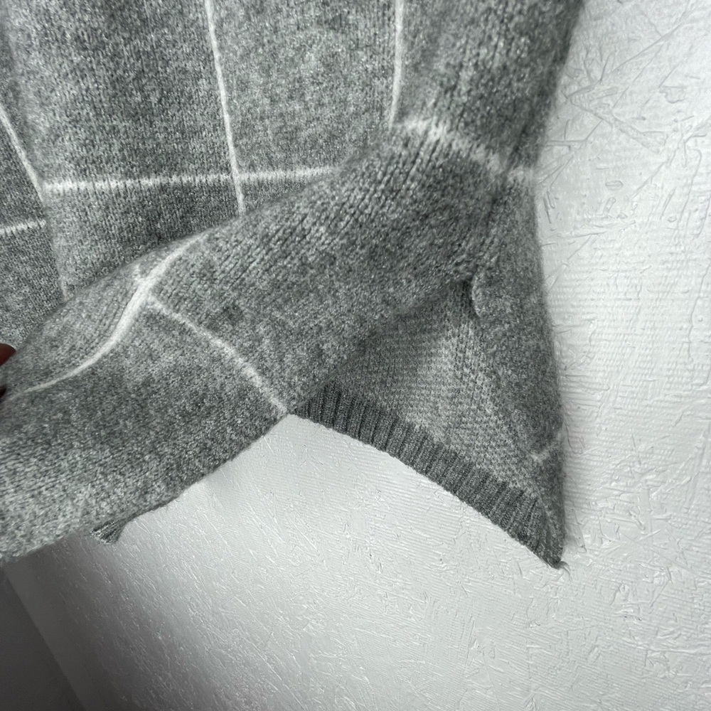 Cozy Gray Windowpane Cowl Neck
Sweater Soft Knit - Picture 10 of 14